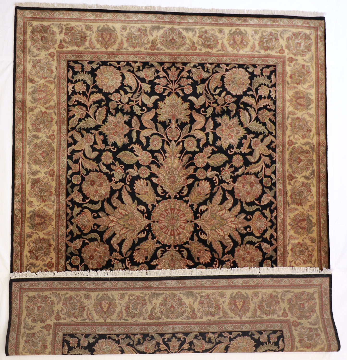 9x12 - Isfahan Fine Floral Rectangle - Hand Knotted Rug