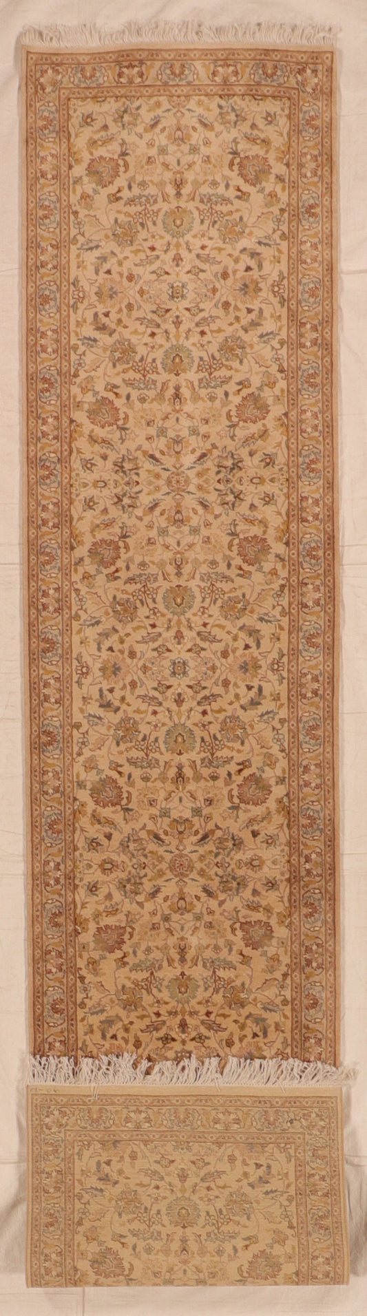 Runner - Qum Fine Floral Rectangle - Hand Knotted Rug — 50341