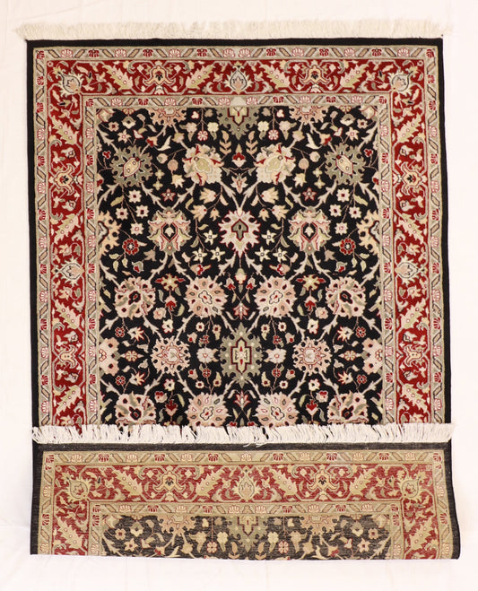 4x6 - Isfahan Fine/Wool Floral Rectangle - Hand Knotted Rug — 52997