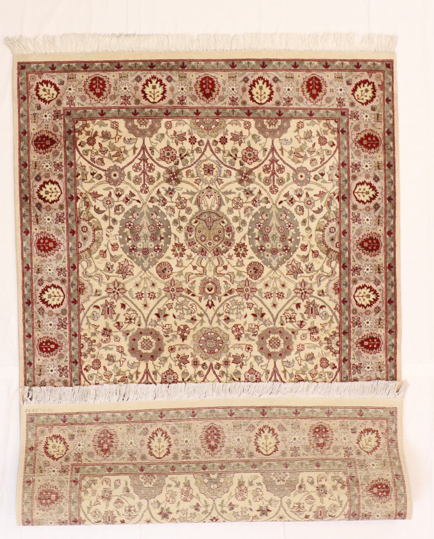 4x6 - Qum Fine Floral Rectangle - Hand Knotted Rug