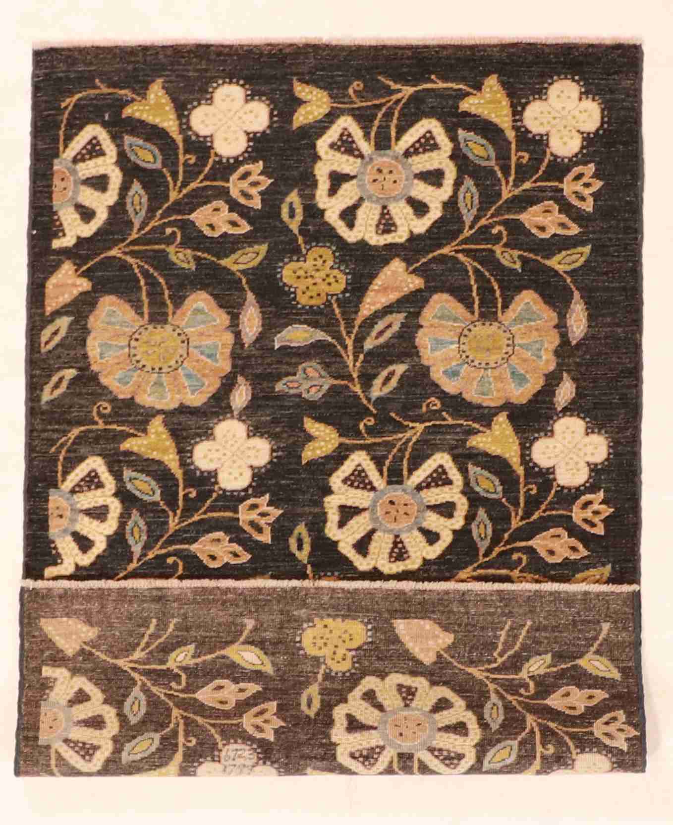W 3.2 L 4.10 Modern 100% Wool Handmade Floral Design - 59932