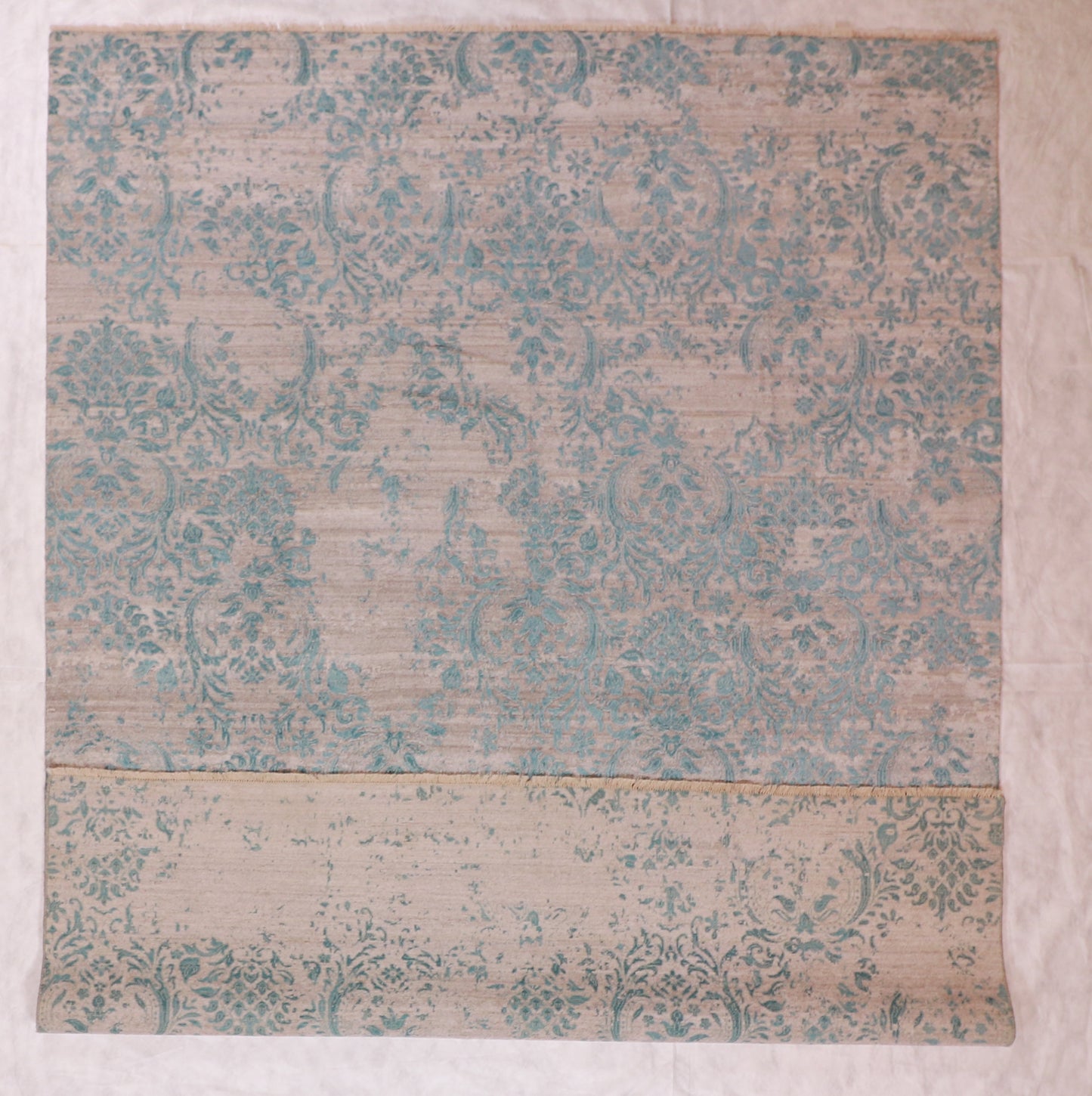 W 8.9 L 11.8 Modern Silk And Wool Blend Hand-Woven All Over Design - 60226