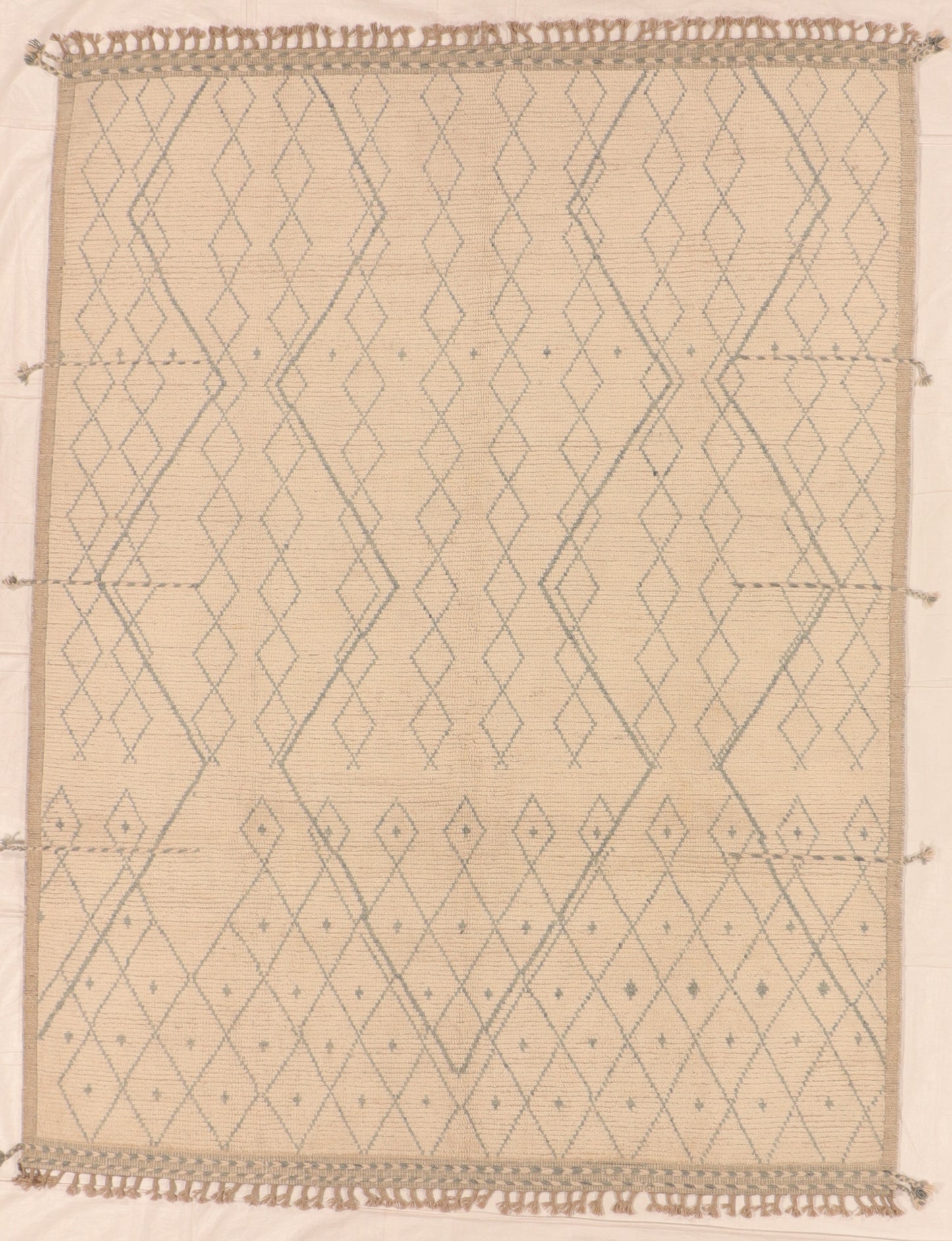 W 8 L 10.5 Moroccan 100% Wool Handmade All Over Design - 66179